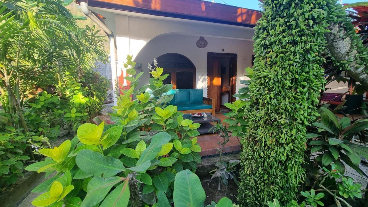 Catra Homestay Beach Apartments Candidasa Kültér fotó